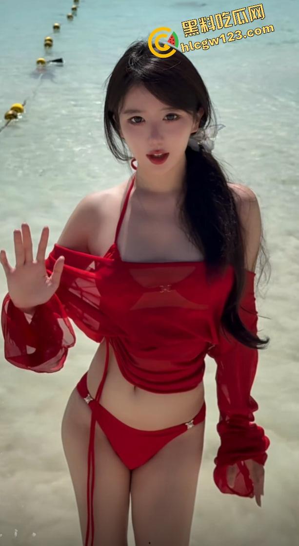 抖音回归首秀还没开『呆妹儿』先被前男友爆料干翻,开房洗澡视频实锤露脸,逼毛贴腿根,自己疯狂洗!-9