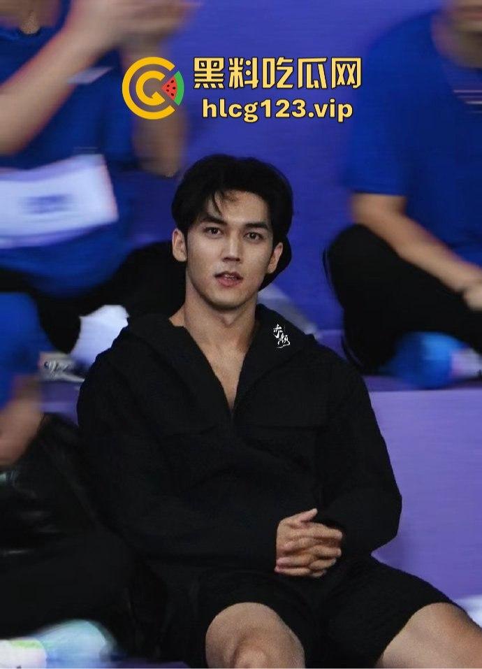 舔富婆逼吸室友鸡，封神男主【陈牧驰】全能渣男实锤！男女通吃进退自如，娱乐圈果然玩的就是花！-16