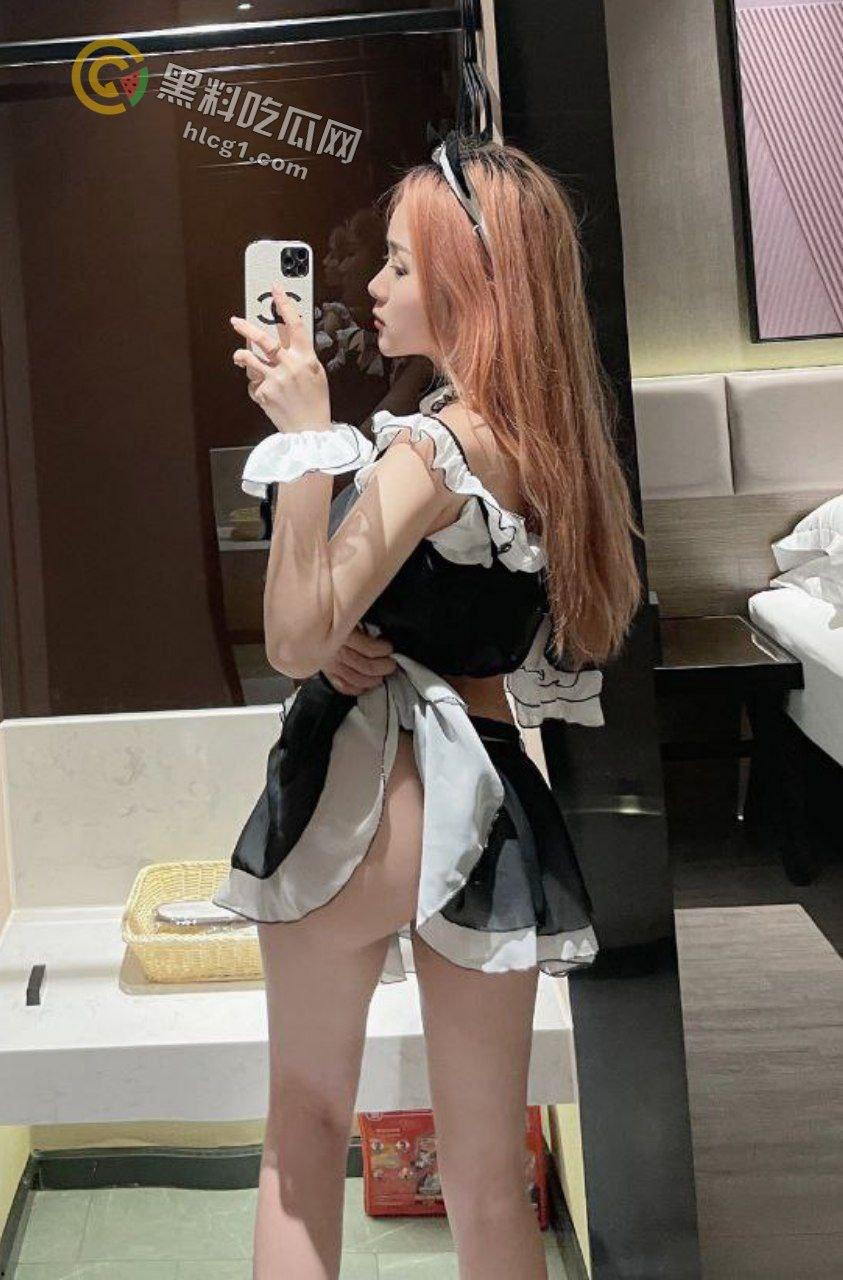 高颜值反差婊yuyu新作曝光！黑丝女仆双飞现场视频引发全网狂欢！-3