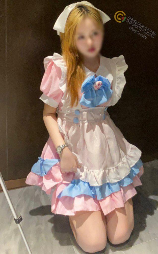 高颜值反差婊yuyu新作曝光！黑丝女仆双飞现场视频引发全网狂欢！-19