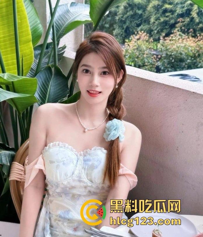 校花张依依人设崩塌！偷情富二代的视频流出，背后故事太狗血！-5