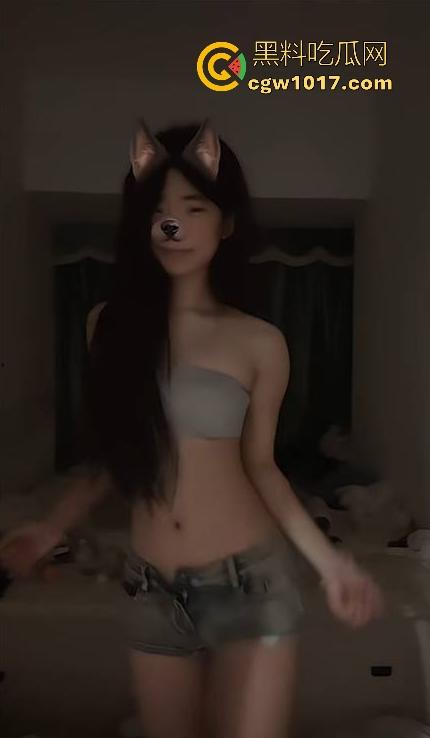 快手5.8万粉丝的精神小网红【林小桃】被金主调教爆操,真实露脸黑料私拍,小小的身体竟然藏着如此大的骚劲!-5