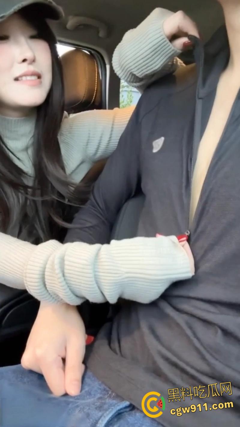 推特阿黑颜母狗【Pupu噗噗】,海边约会餐厅全裸自慰,户外车震口交舔蛋,打开车门无套后入小翘臀 !-3