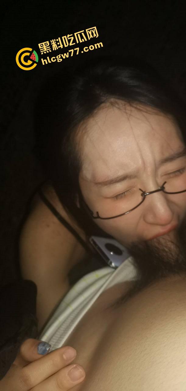 邯郸高颜值理发店小妹【兔兔】学徒眼镜骚货，天然喜欢捆绑调教，越绑越湿，骚穴夹得翻红抽搐！-10