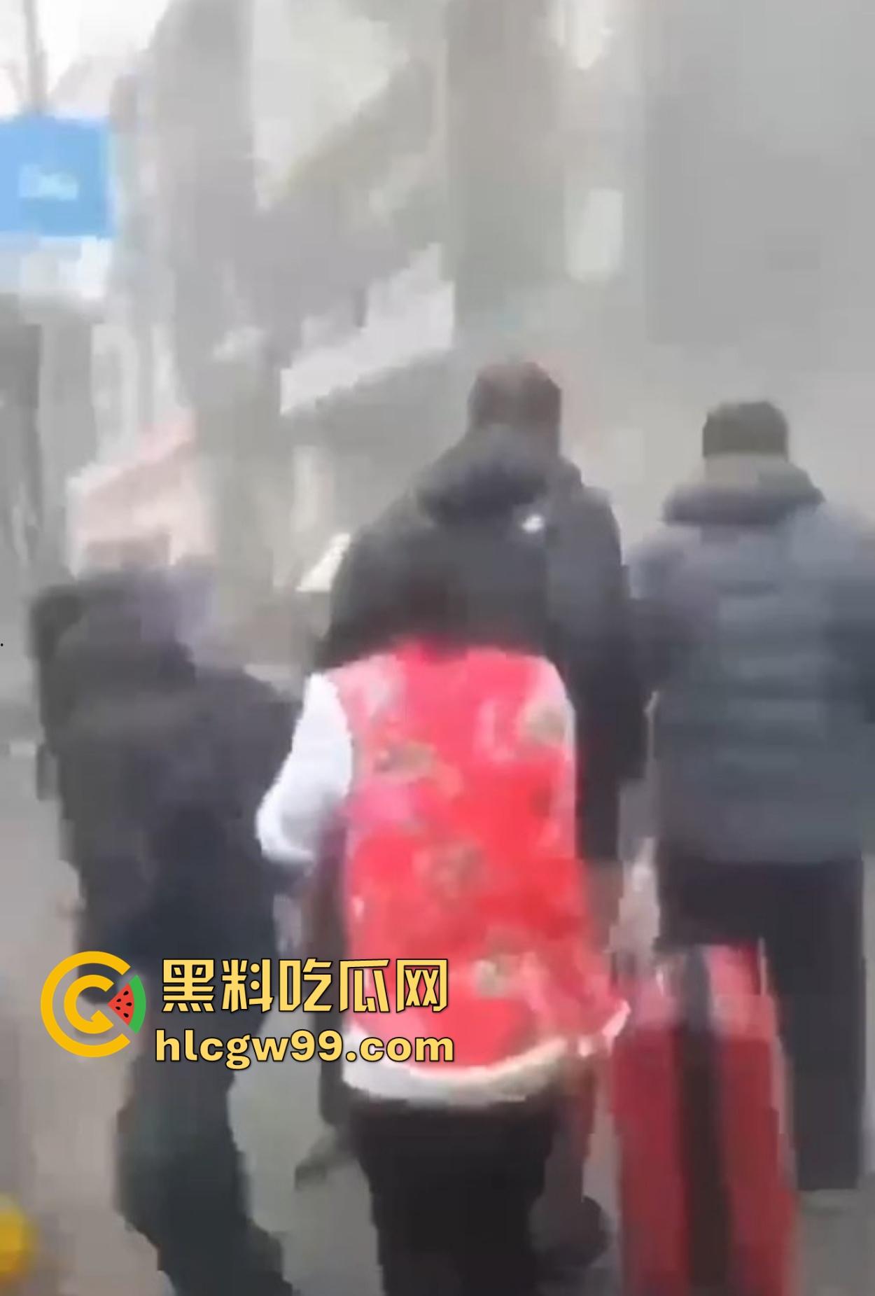 沈阳大东副食商场爆炸 这威力堪比现场开年大炮 惊动半个城的声音这是年货自爆还是开门红太猛?-4