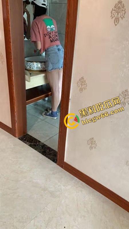 百度云盘泄密,青岛约炮大神萝莉学生妹模特女神全被爆操,一碗麻辣烫就能骗上床,骚得简直离谱!-3