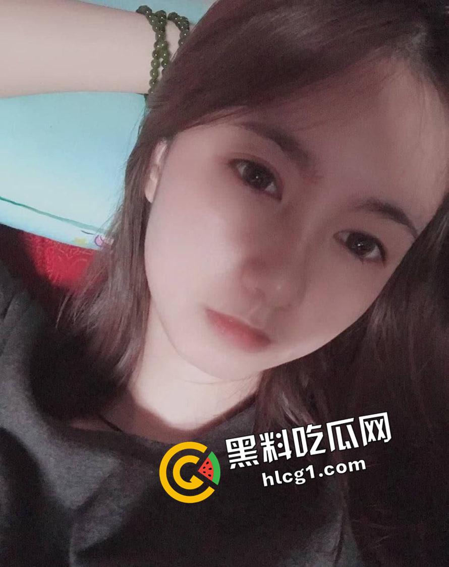 我的黑森林女友！性欲比阴毛还旺盛  粉嫩的小穴汁水十足 天生肉便器圣体-1