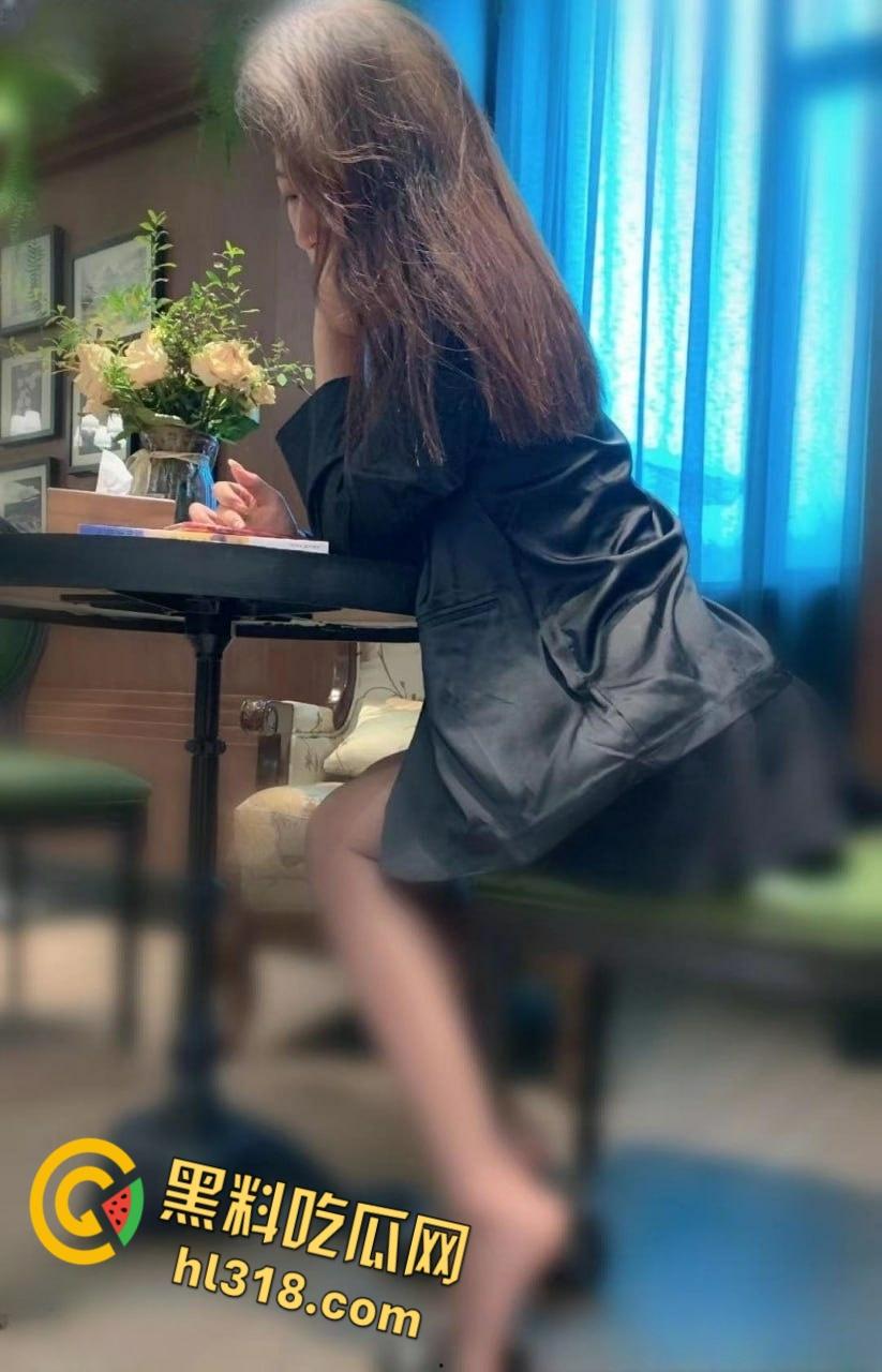 海角疯狂乱伦日记，浓稠精液浇灌性感熟女，小姑黑丝粉足疯狂足交榨精，熟女咸湿的淫液真是令人沦陷 !-1