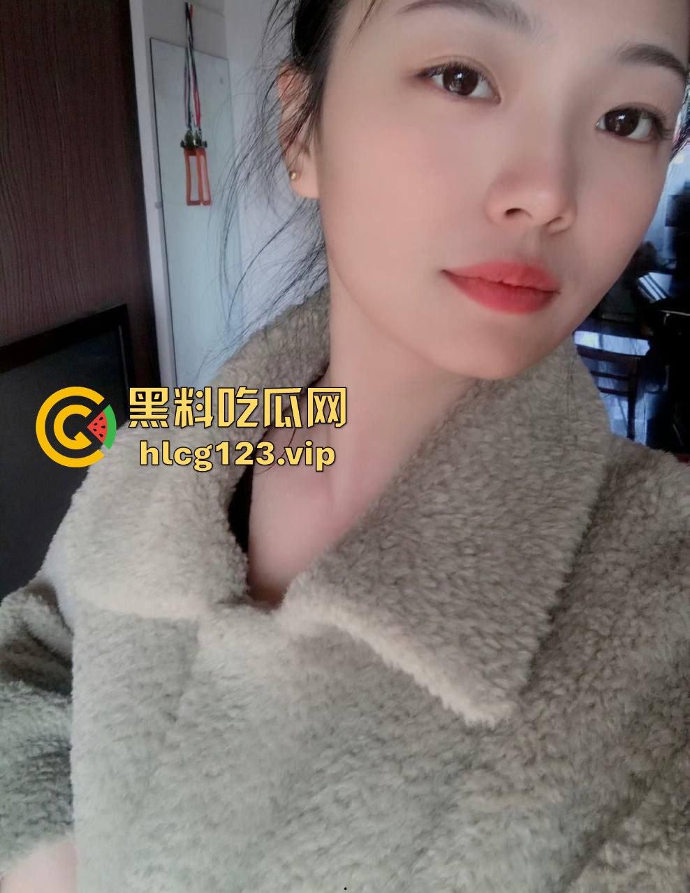 济南舞蹈老师冉冉,自拍展示御姐风骚身材,小穴撩人,真想掀起裙子猛操一顿!-3