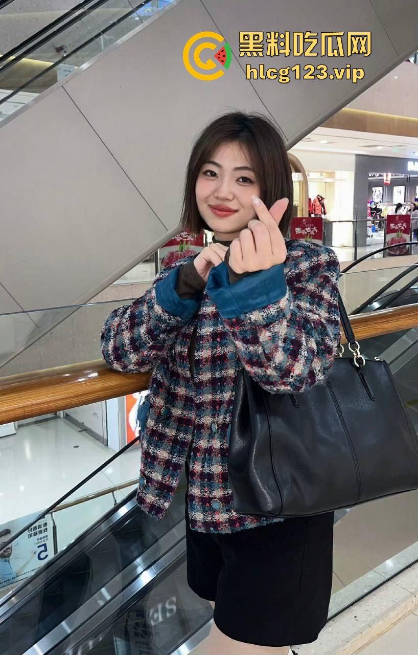 济南舞蹈老师冉冉,自拍展示御姐风骚身材,小穴撩人,真想掀起裙子猛操一顿!-5