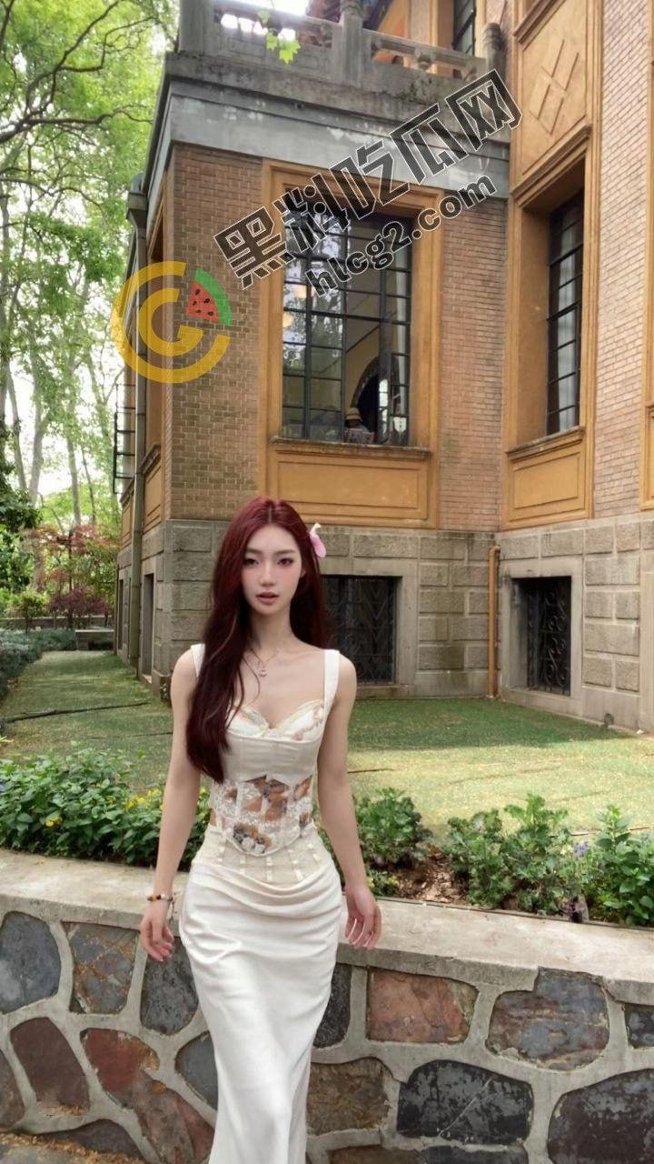 重庆高颜值美女「李欣」性爱自拍视频泄密，百度网盘重口味日常曝光-3