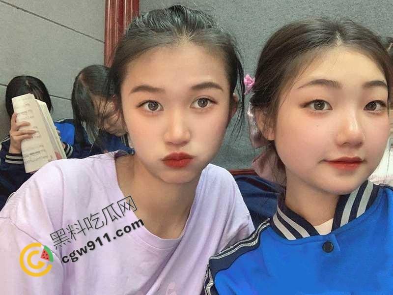 北京清纯学生妹【尹春燕】被富二代铸造成床上的淫娃,口交毒龙,主动骑乘榨精,真正的性欲无底洞-2