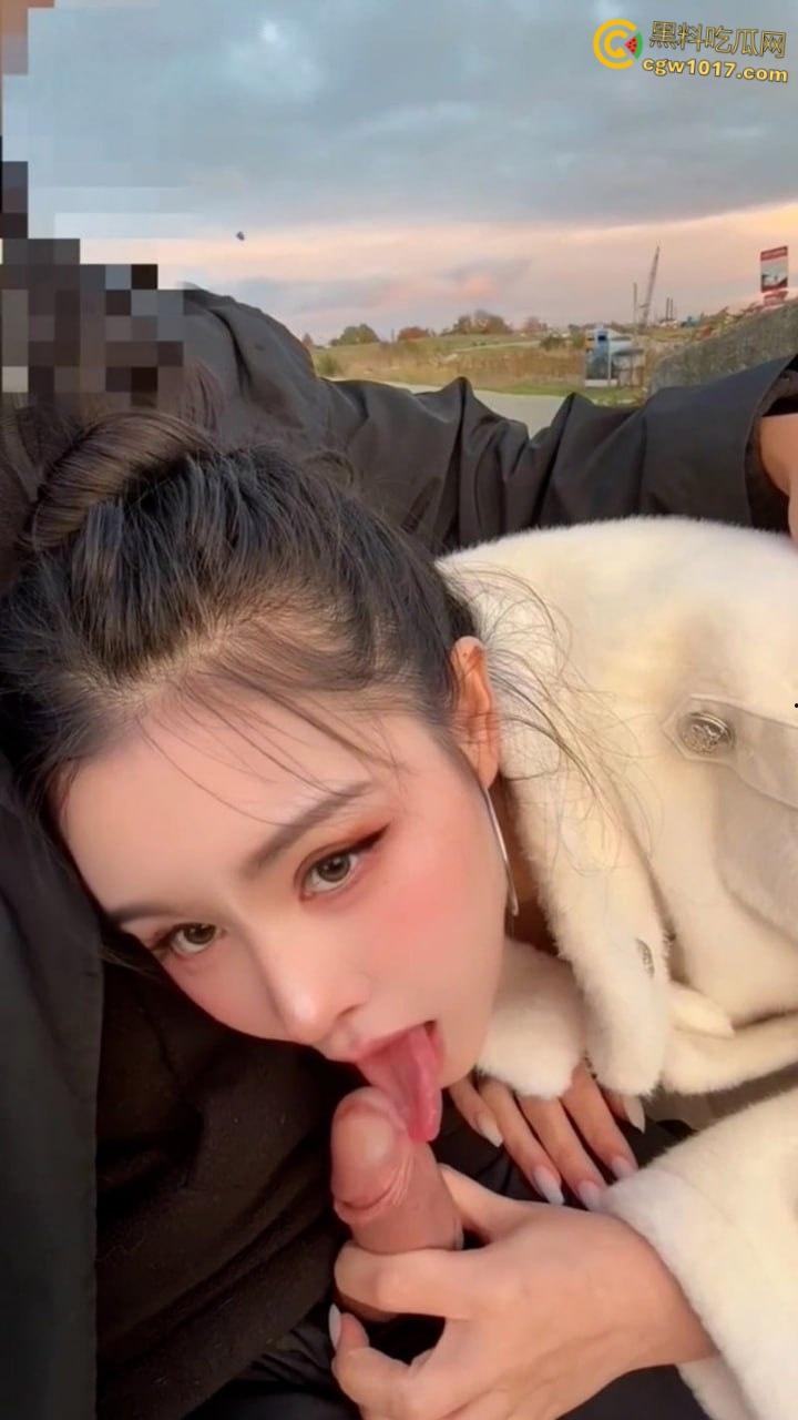 国服第一瑶【汐梦瑶】户外性爱视频流出,公园长椅露脸口交深情添屌,上位骑乘疯狂榨精!-4