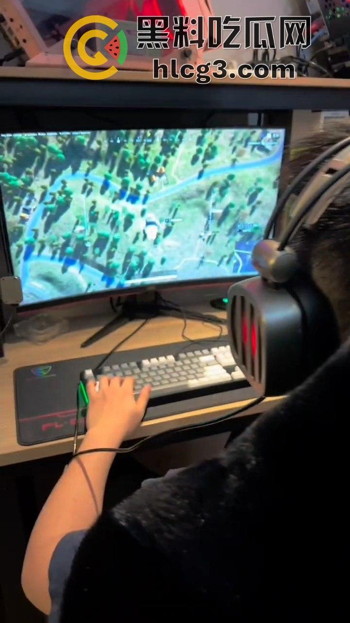 阿朱8月新作，挑衅电竞宅男惹众怒！电竞酒店内勾引电竞人，惨遭轮奸爆操，游戏都被搁一边！-6