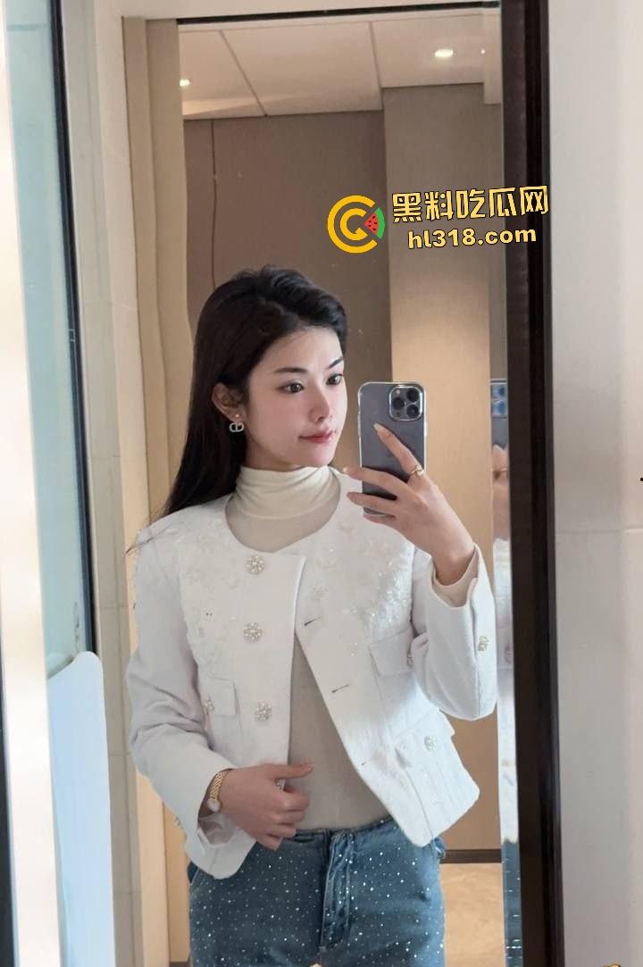 骚女舞蹈生【黄丽娜】找了绿帽龟男友管不住，性欲爆棚只能跳舞勾炮友，被后入操到浪叫求饶！-2