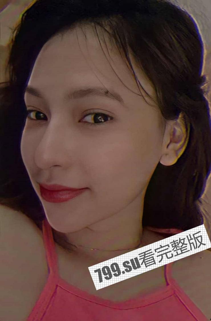 推特 淫荡母狗 Charlene Mae Rada与男友浴缸啪啪 更多情侣自拍视图流出！-7