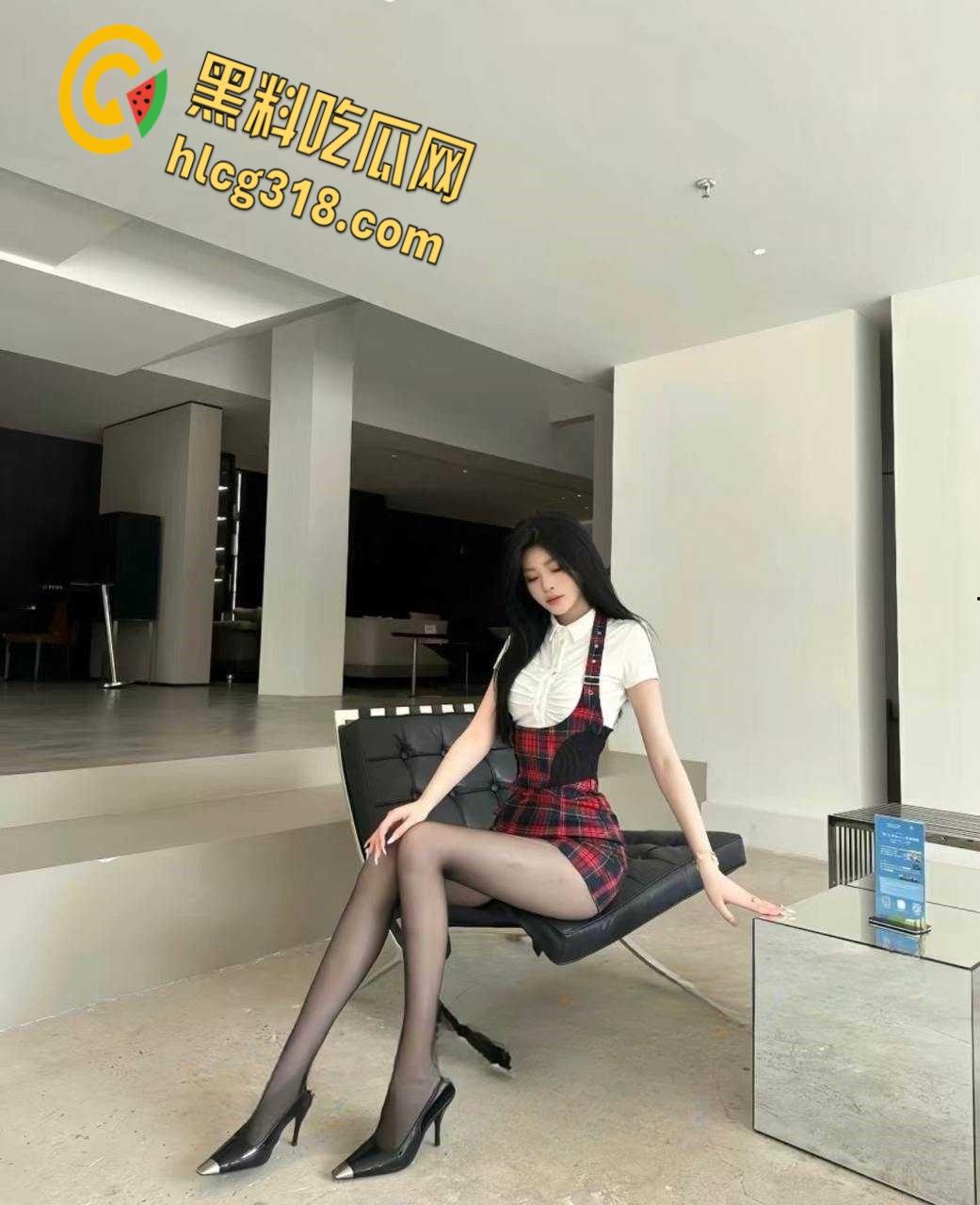 南京艺术学院大三学生妹【李熙雯】,女上位疯狂抖动着蜜桃臀,后入粉嫩一线天,很难不心动啊 !-3