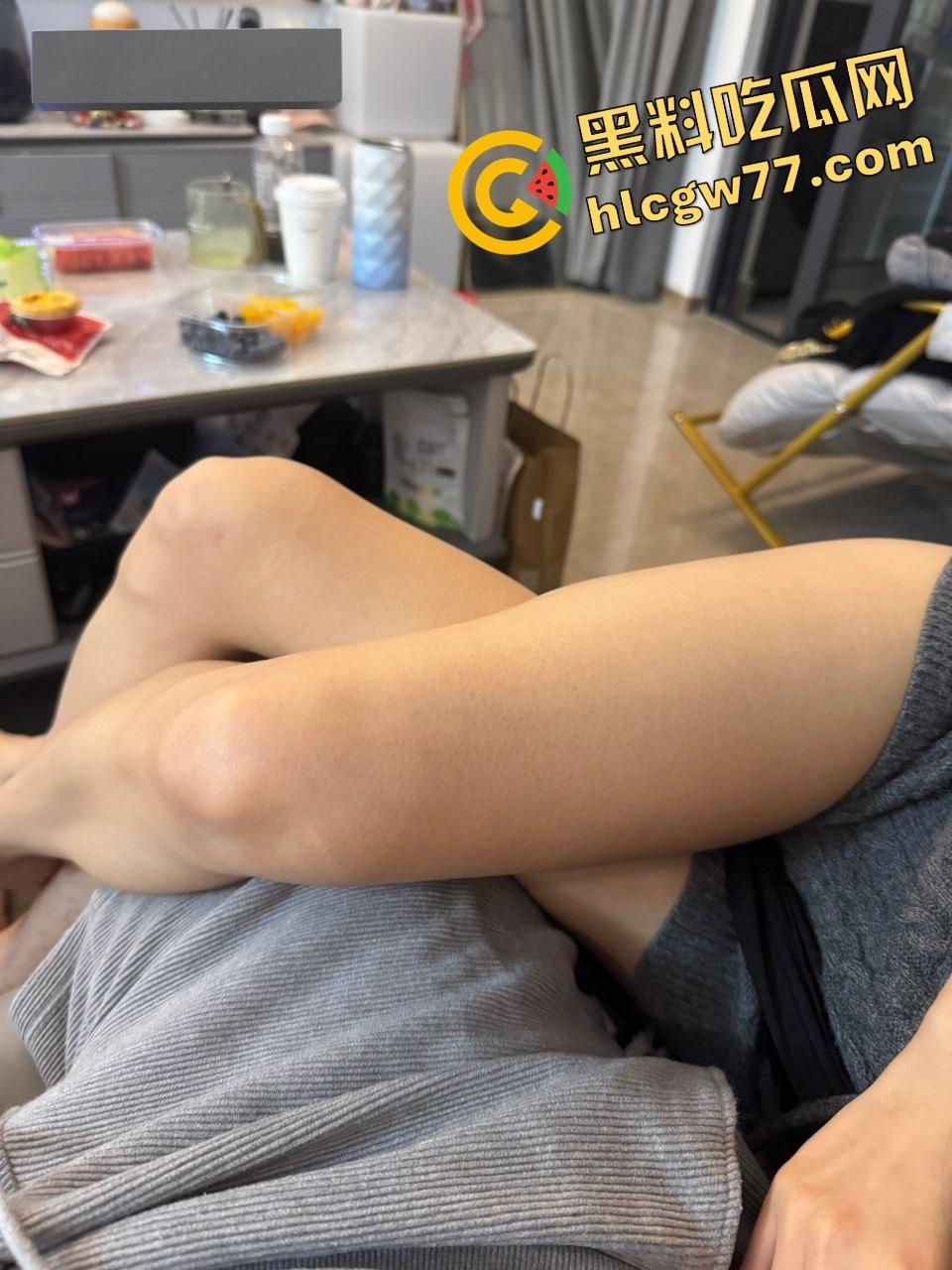 南昌传媒学院极品骚女【江婉璃】喷水到床垫透底,小穴撑成屌模,全校走一圈淫水一路滴!-20