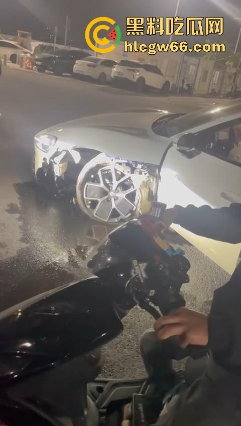 我只知道年少轻狂！小米Su7车主市区飙到180迈 躲闪不及将骑车的撞飞！-7