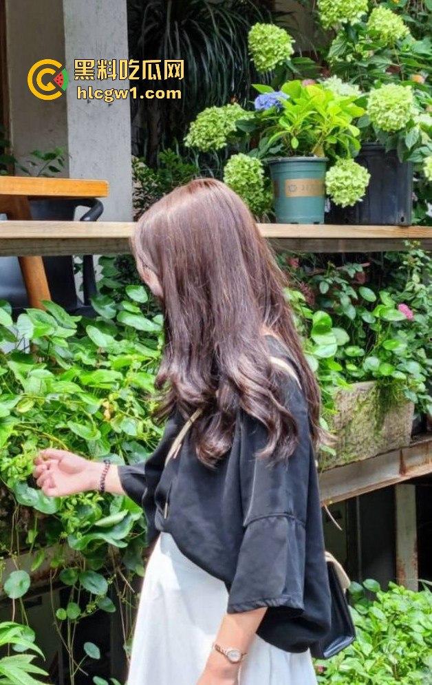 重庆骚货『严乐怡』母狗转型记全过程曝光!从高冷妹子到暴力口交滴蜡专家,女人开发出来才知道多骚!-1