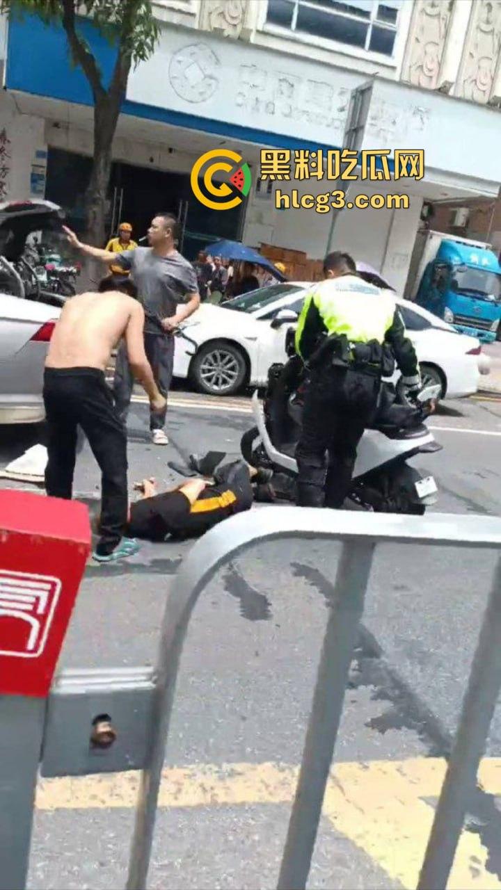 东莞虎门再现车祸！‘天道有轮回，苍天饶过谁‘女司机撞外卖小哥后不久，丈夫也在同地遭遇事故-5