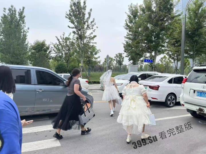 TFBOYS十周年演唱会女粉图鉴 并向抗洪一线的人民子弟兵致敬!-4