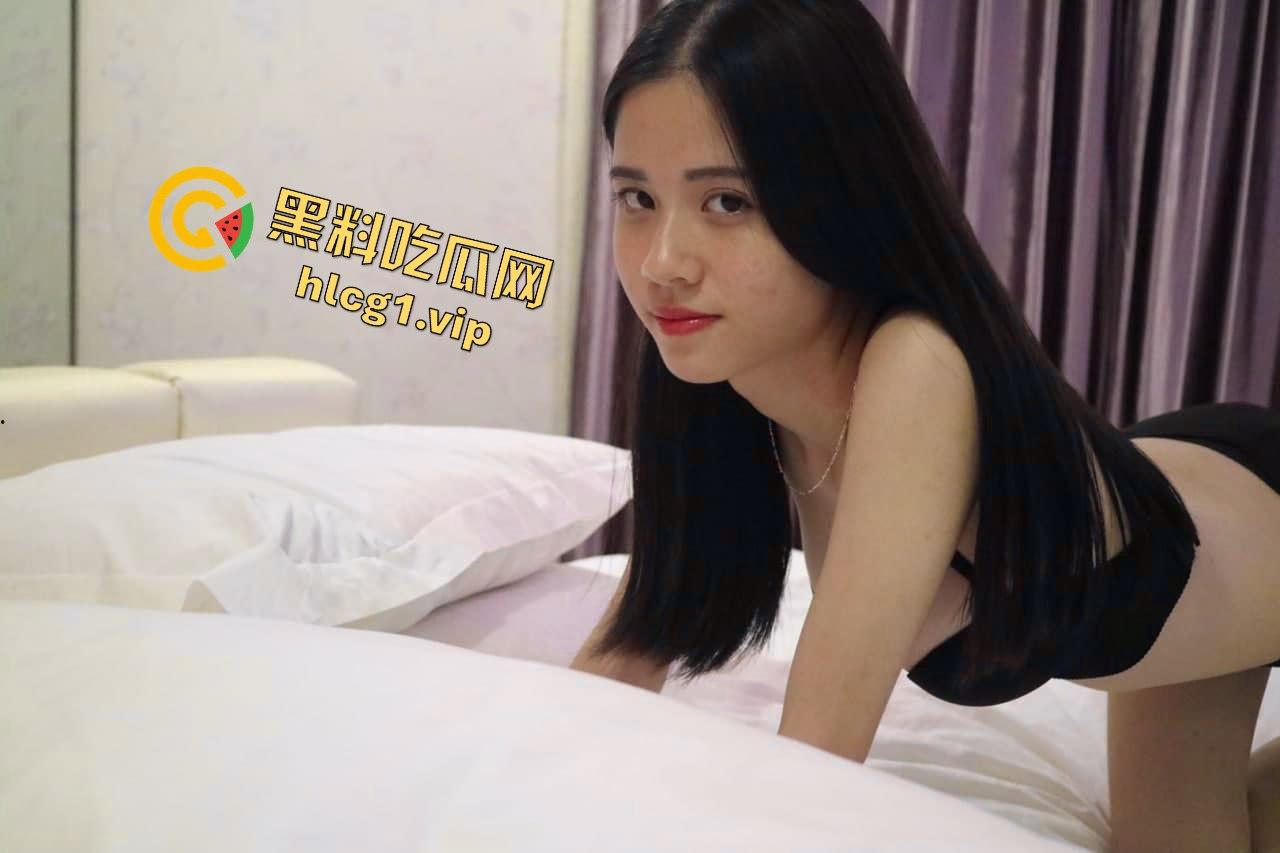 艺术生模特杨豆豆私房照外泄！男友曝光劲爆画面，床上姿势销魂引发围观！-7