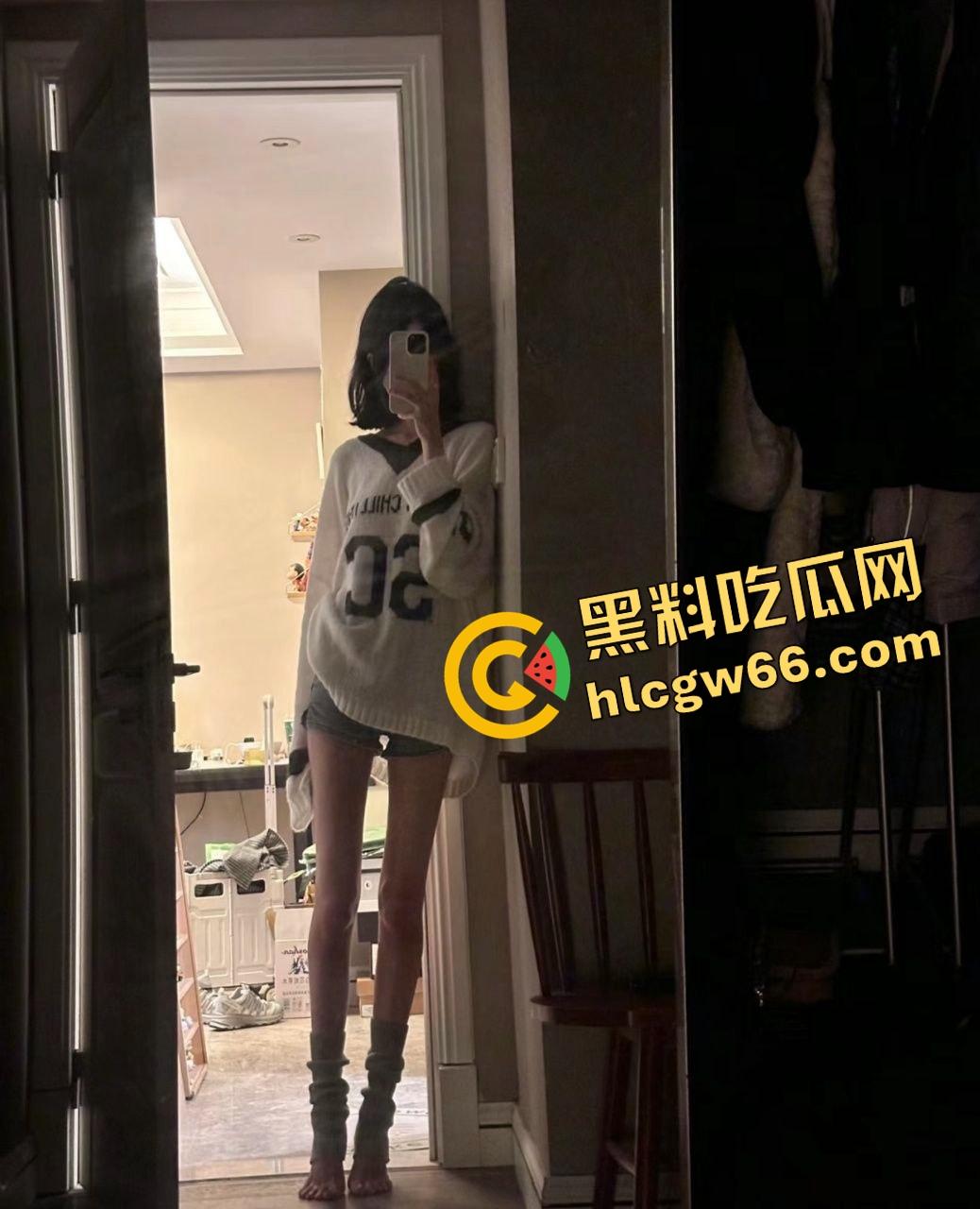 深圳大学『周淑馨』大学还没毕业就玩3P绿帽局，男友兴奋看女友被兄弟打桩，奶子抓到变形爽到翻白眼！-4
