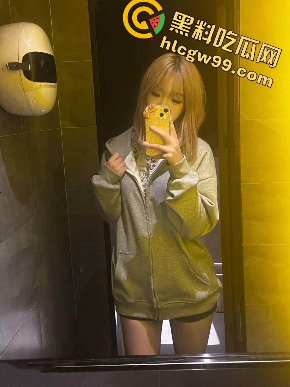 沈阳女大【刘欣语】，寂寞难耐道具自慰难满性欲，人前太妹生人勿近人后母狗大鸡巴抽插-4