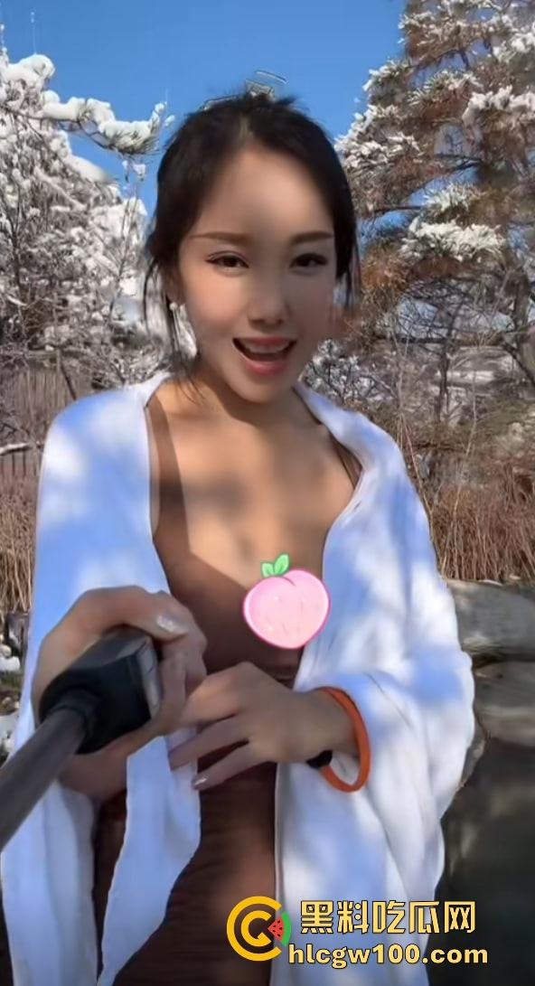 抖音巨乳网红【小厨娘美食记】惊悚回归，越南地下室视频曝光，军火库细节疑似绑架性奴案！-5