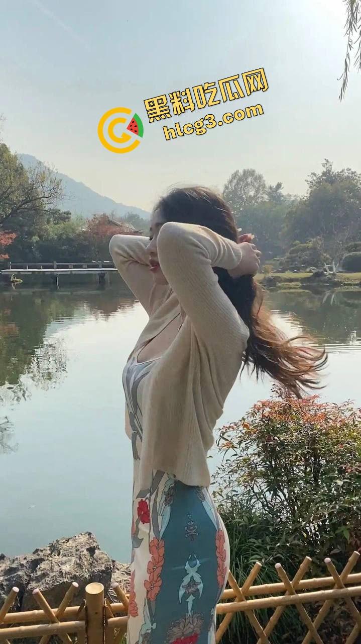 西安健身俱乐部女成员『肖如雨』与猛男教练家中偷情 激情打炮 性爱视频泄密流出！-3