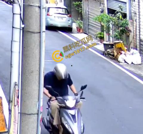 台湾省苗粟随机斩人案再度上演！47岁男子持刀狂魔，便利店门前血雨腥风，女童胸挨一刀，送ICU抢救，震惊全省！-9