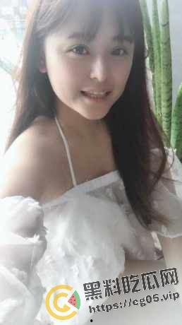 台湾松木科技员工【何雅婷】勾引上司 被男友爆出私密视频 童颜巨乳台妹 叫床都是嗲嗲的-2