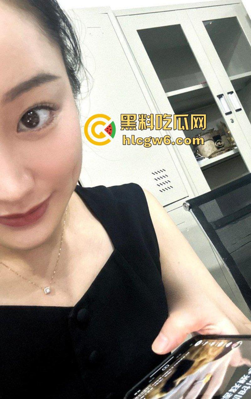 常州地产界传奇，星河地产总经理『吴健』办公室3v3团建打炮，刚热身就心梗暴毙，牡丹花下死笑翻全网！-7