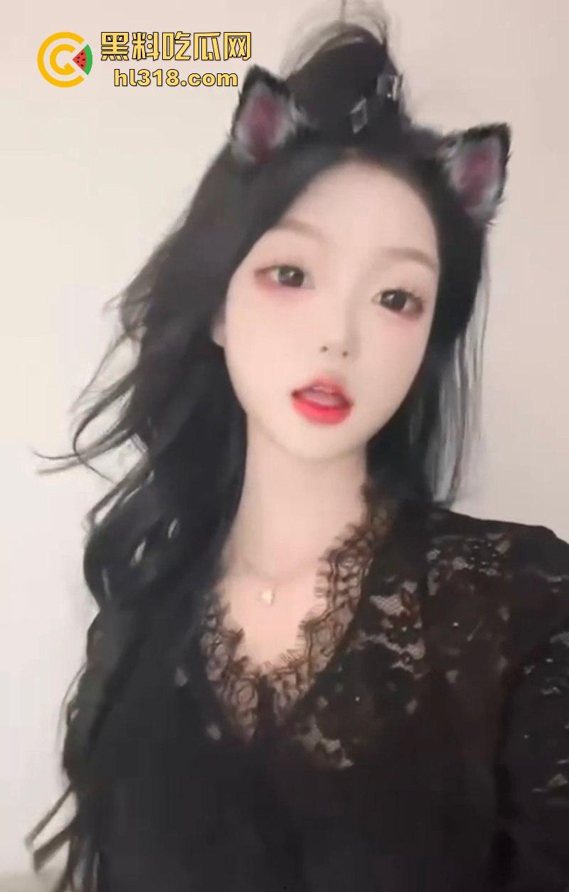 湖南长沙【申雅琴】抖音招嫖聊天记录曝光，高颜值母狗外出下海，酮体白嫩美乳丰盈，尽显骚鸡本色！-7