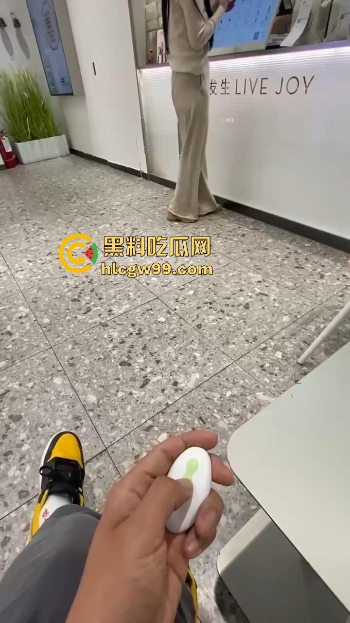 正确的情人节礼物！小恶魔内裤穿上，户外调教淫荡大母狗，淫水狂喷高潮连连，内容炸裂！-6