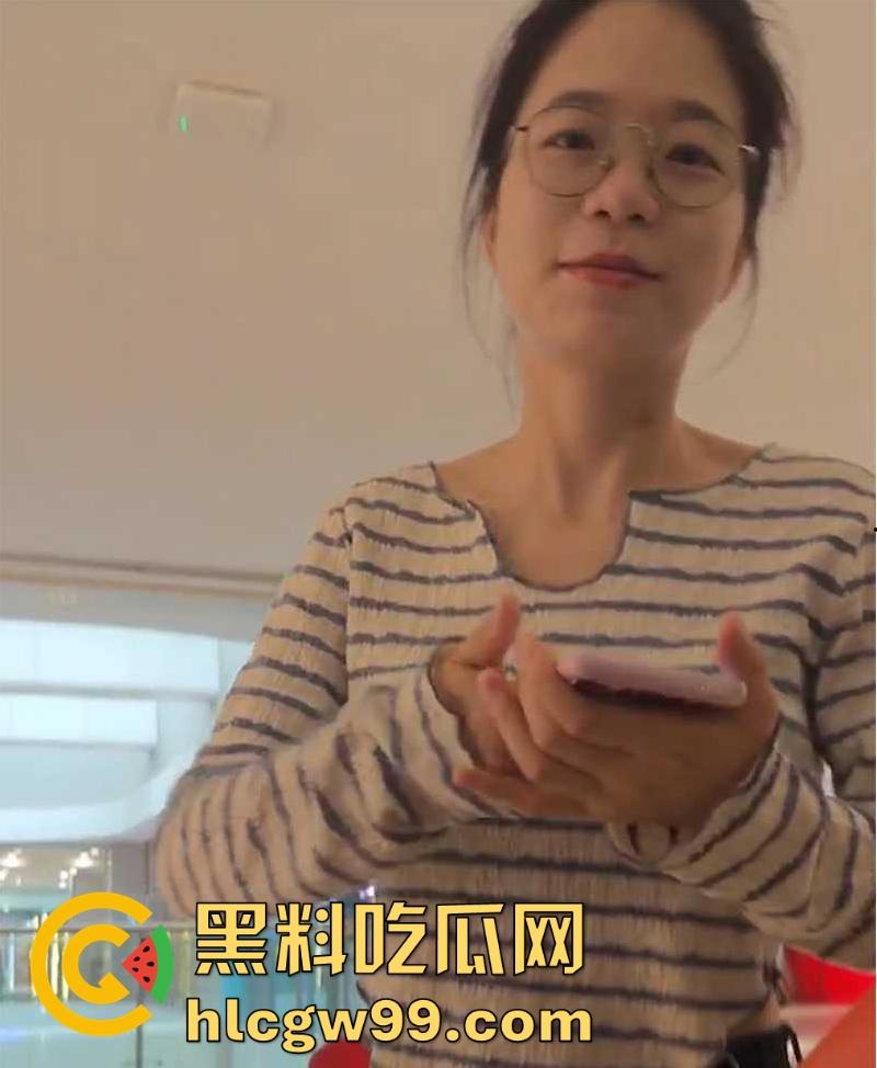 你一生所追求的白月光其实只是别人的胯下母狗!广州大学【魏书玲】与男友私密视频流出,淫骚自拍反差惊人。-2