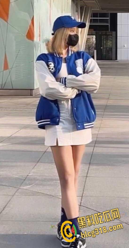 火辣短发台妹反差婊!露脸自慰私拍,嫩乳粉穴一线天撩爆全网!-3