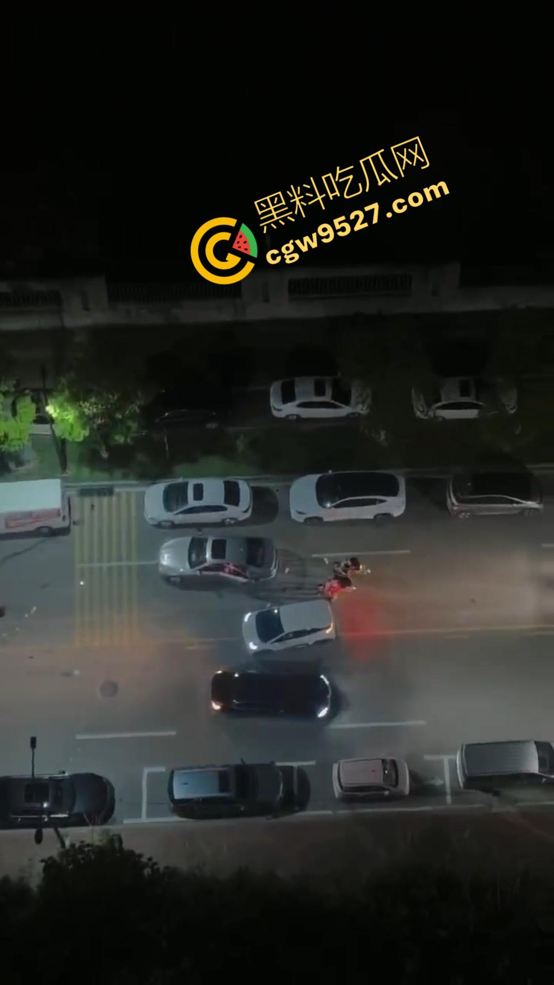 景德镇街头上演惊魂一幕：40岁男子开车撞人导致2死1伤的惨烈悲剧，只因赌博令人丧失理智-10