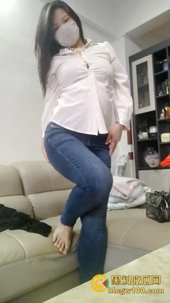 快手10万粉丝小网红【爱吃小葡萄】高颜值女神身材性感大尺度自慰 商场试衣间狂野露出 彻底放飞自我！-12