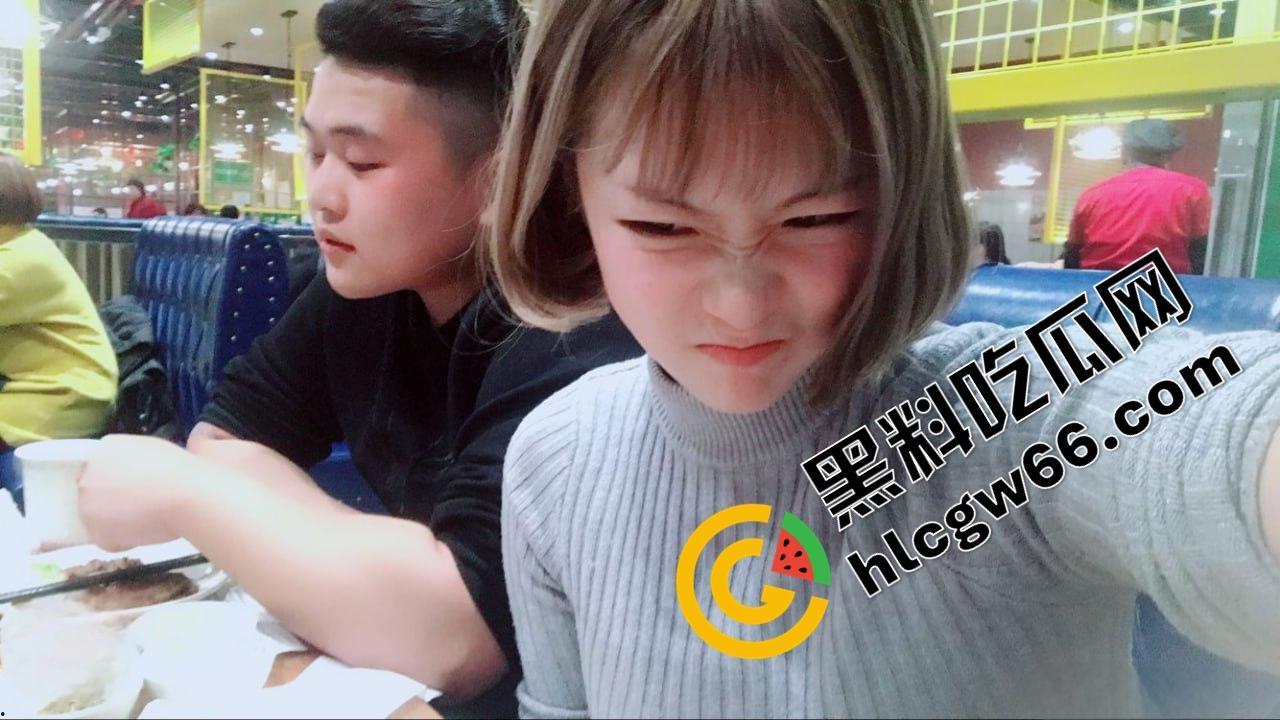 一根鸡巴干翻两个学妹,营口眼镜学妹【李静】啪啪视频曝光疯传,清纯脸配贱叫声,反差太猛!-10