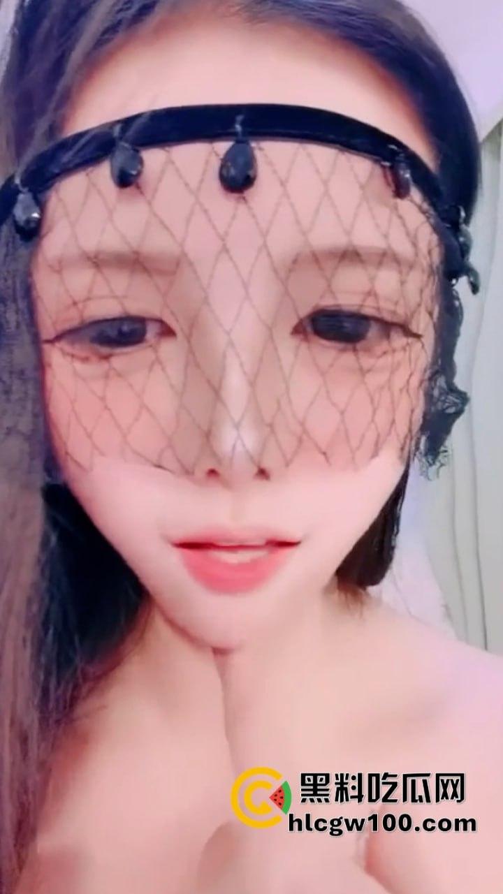 大奶纯欲嫩妹【小喜儿】终于直播露脸 清纯妹妹极限反差自慰 白虎穴被玩的白浆直流!-1