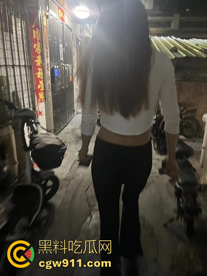 城中村奇观快餐排队,性感长腿骚鸡小嫩妹,被多名壮汉暴力冲击,被操到两腿瘫软,无奈叫来120!-5