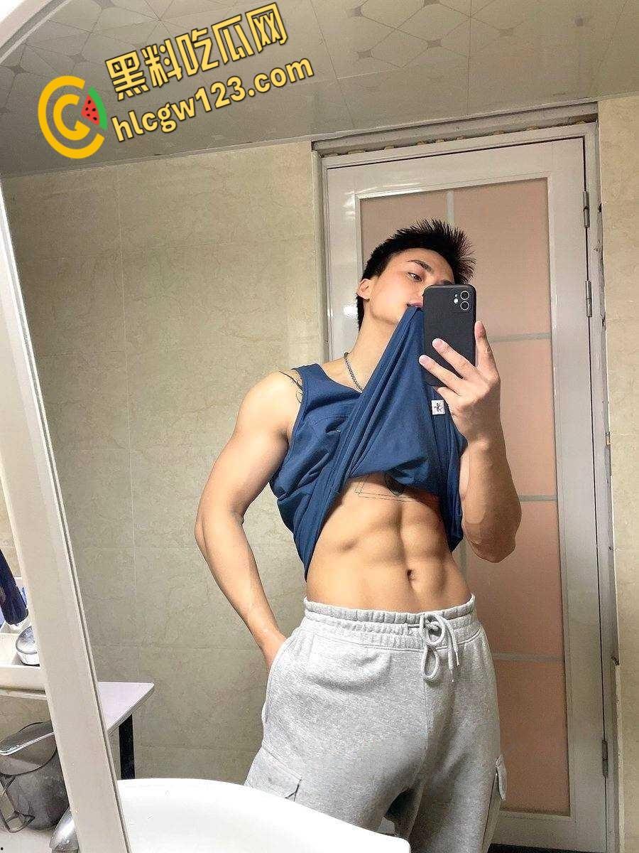 优质肌肉猛男爆操极品校花,男主人帅屌大又猛又持久,校花天生反差又骚又浪!-3