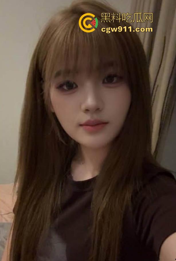 宁波工商学院巨乳母狗【赵瑜琳】舍友看综艺她直播扣逼自慰,淫语对话刺激炸裂,直接爱了!-1