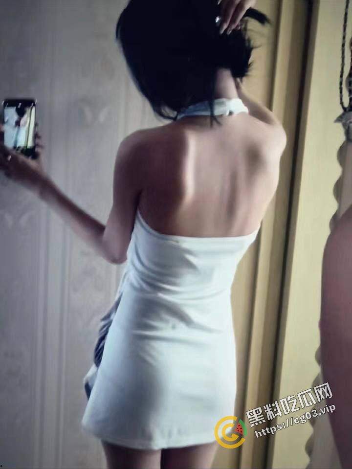 吉林外国语学院反差母狗 玉美婷 跟男友天天厮混当男友的泄欲工具,最后被甩还遭曝光-4