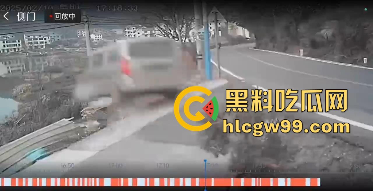 车技不过关少走云贵川,温州天真道观附近私家车坠崖,事故原因仍在进一步核实中。-7