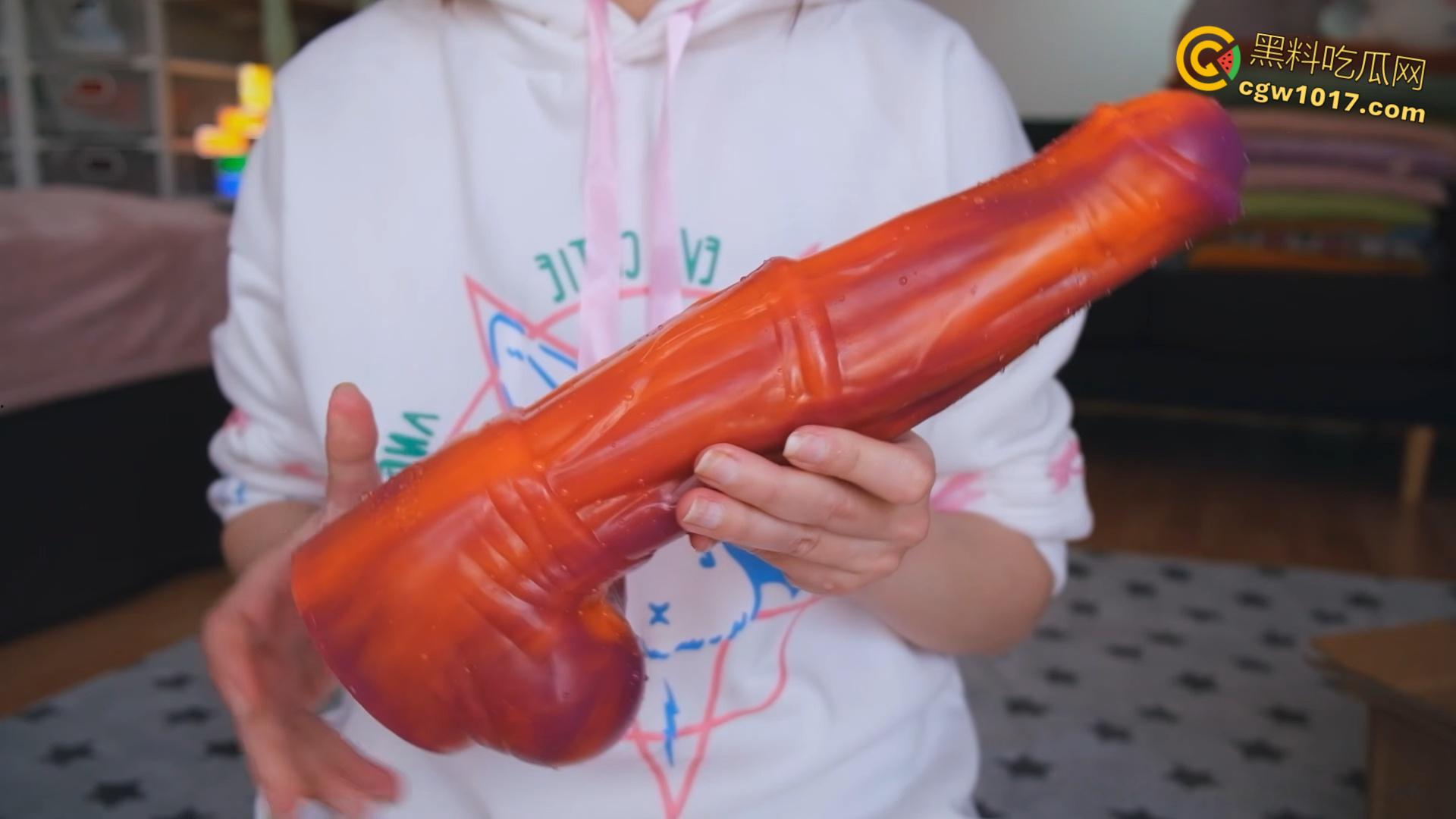 欧美重口味博主【Mylene】新到一批异形大玩具,肛门异物扩张,娇嫩菊花酸爽到爆炸!-4