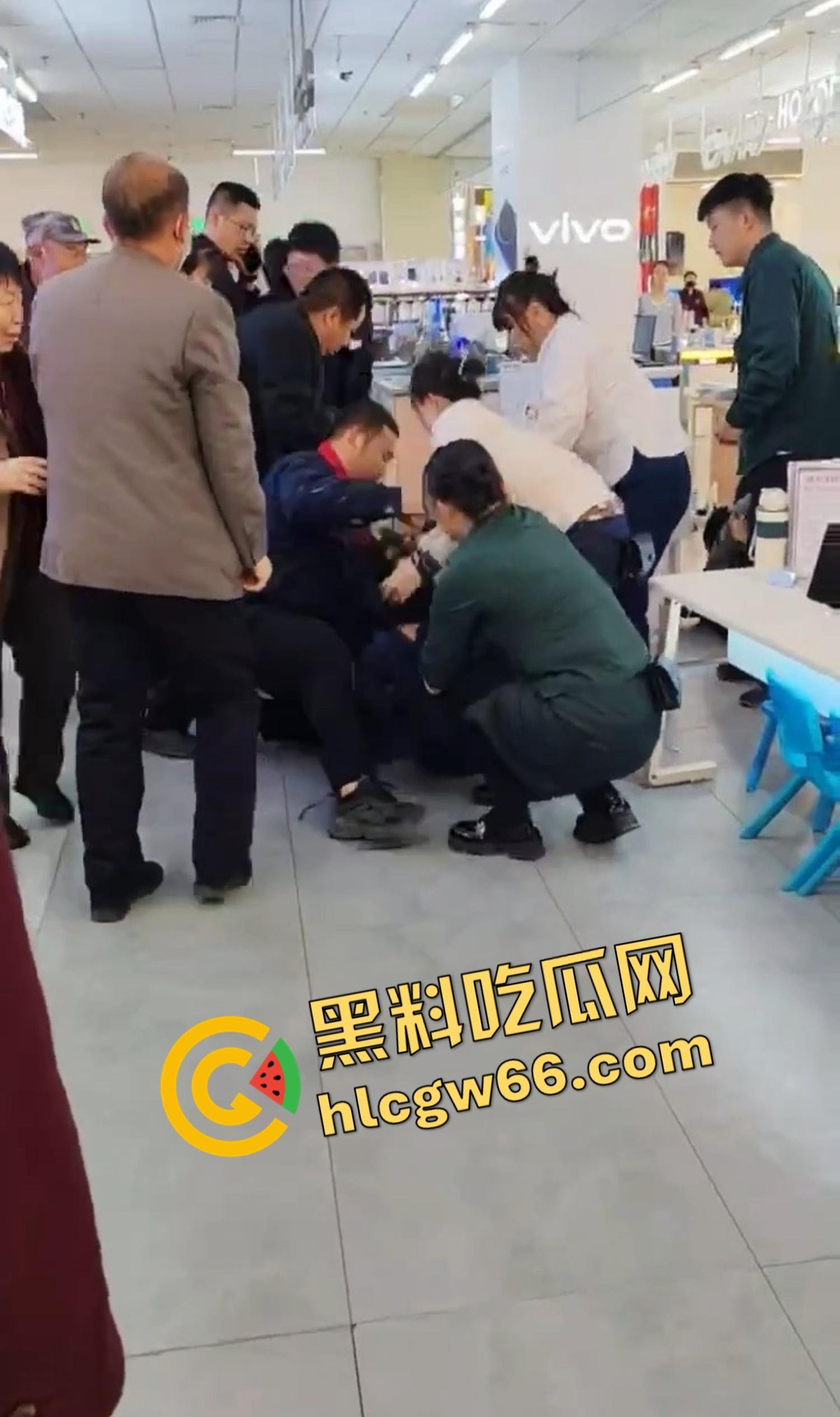 郑口信誉楼金逼事件刷屏,老凤祥主任当小三,一炮一万?原配GPS监听全程,宾馆淫声浪语全曝光!-8