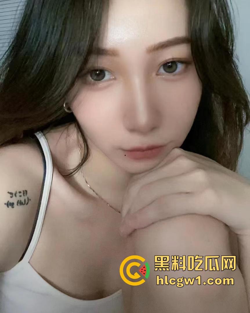 宁夏传媒大学07后【范晓】被投稿爆料!嘴法专业舔鸡巴,清纯颜值下暗藏骚劲儿,分手就被曝光!-3